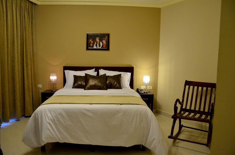Saint John Hotel Madaba Esterno foto