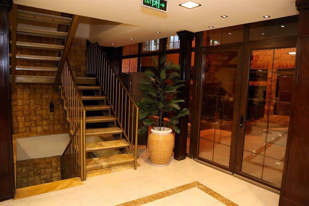 Saint John Hotel Madaba Esterno foto