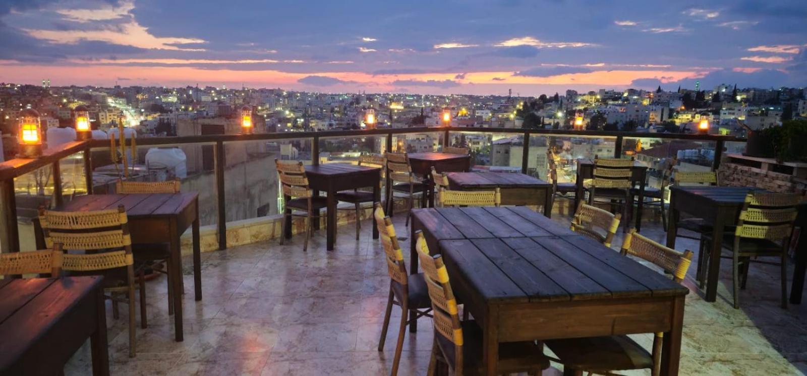 Saint John Hotel Madaba Esterno foto