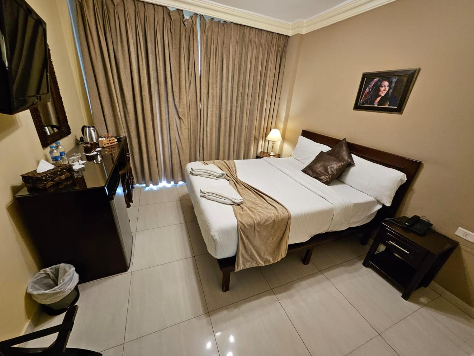 Saint John Hotel Madaba Esterno foto