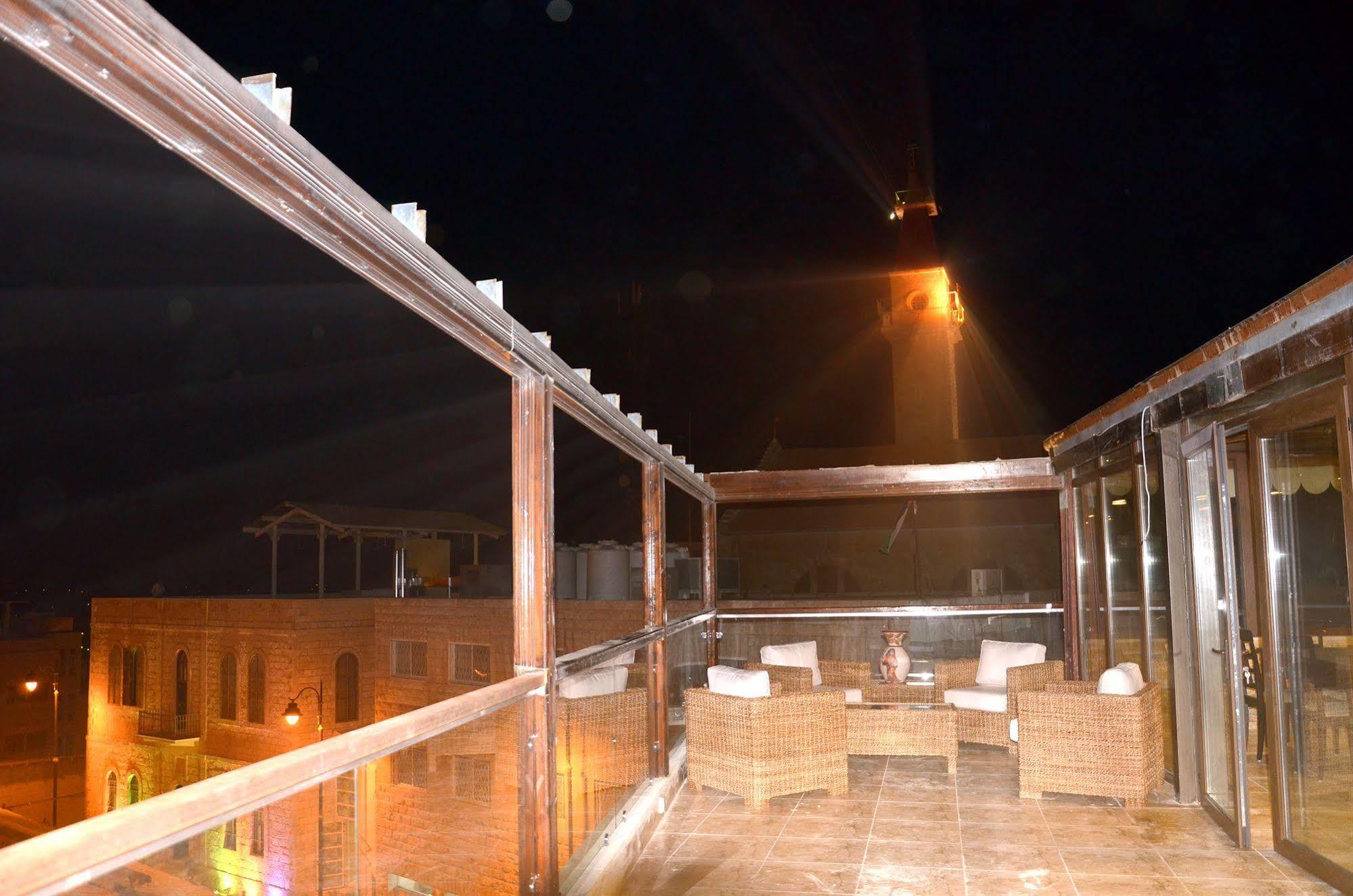 Saint John Hotel Madaba Esterno foto