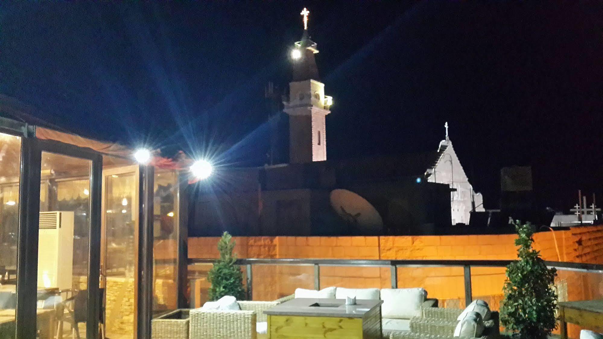 Saint John Hotel Madaba Esterno foto